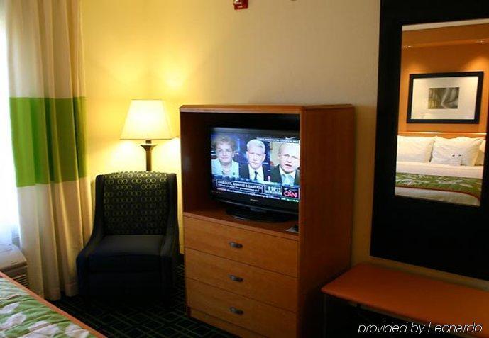 Fairfield Inn & Suites Cleveland Avon Oda fotoğraf